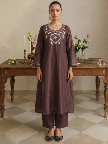 Brown Shimmer Kurta Set With Pants And Dupatta