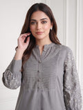 Women Embroidered Kurta With Trousers