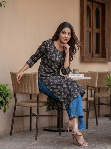 Women's Black Straight Printed Kurta