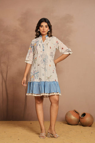 Elegant & Detailed Midi Dress