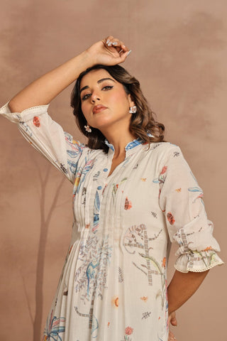 Elegant & Detailed Midi Dress