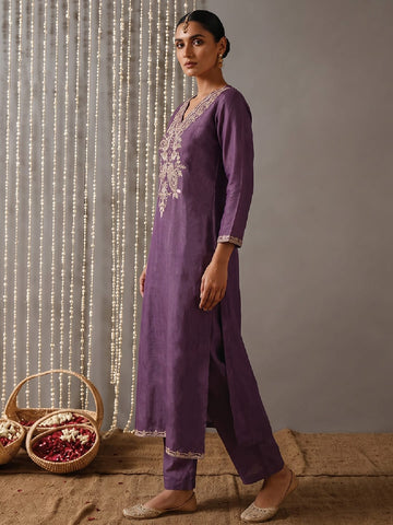 Lavender Embroidered Kurta Set With Dupatta
