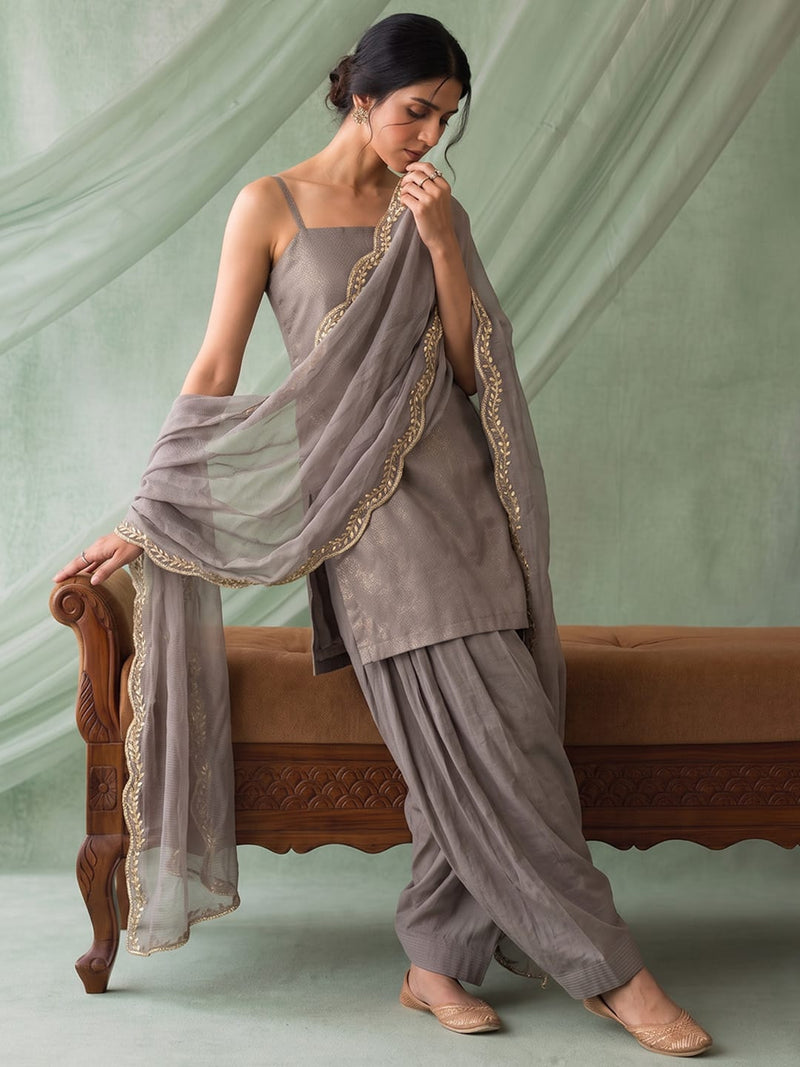 Women Solid Kurta Set With Farsi Salwar