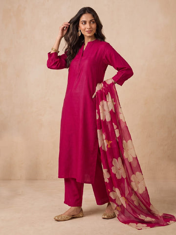 Women's Pink Solid Kurta Set With Floral Printed Dupatta
