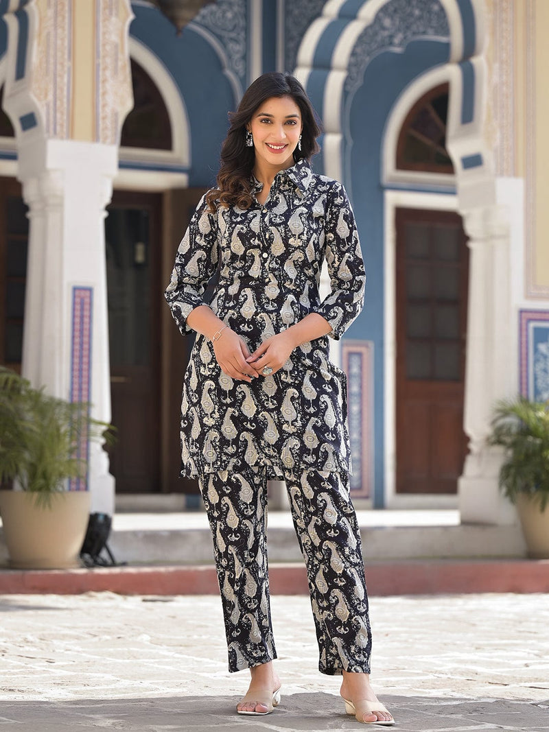 KSUT Women Black And White Paisley Printed Cotton Co-Ords