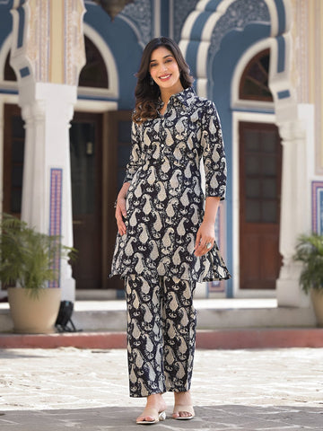 KSUT Women Black And White Paisley Printed Cotton Co-Ords