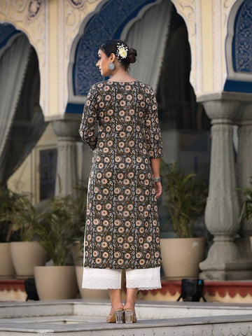 Varanga Women Green Floral Printed Straight Kurta With Three Quarter Sleeves