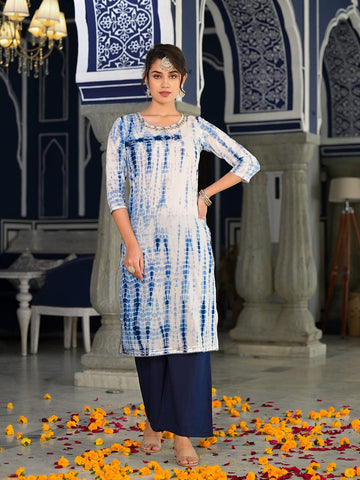 Varanga straight kurta with round neck paired with blue solid palazzo and blue solid dupatta.
