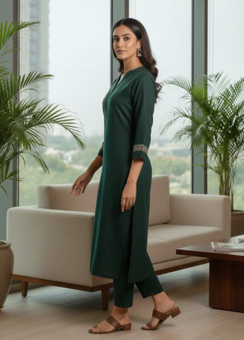 Varanga Women Green Mandarin Collar Thread Embroidered With Pleate Deatialing Kurta Paired With Bottom
