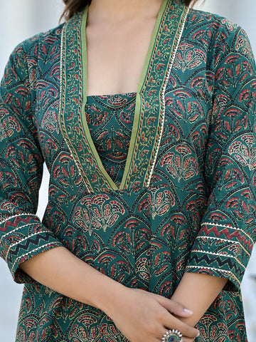 Varanga Women Green Floral Printed Gotta Lace Embellished A-Line Kurta With Straight Bottom And Dupatta