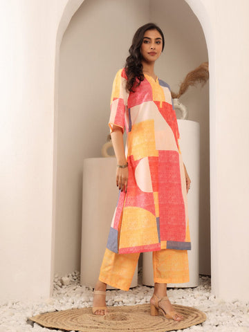 Varanga Women V Neck Abstract Printed Straight Kurta Paired With Bottom
