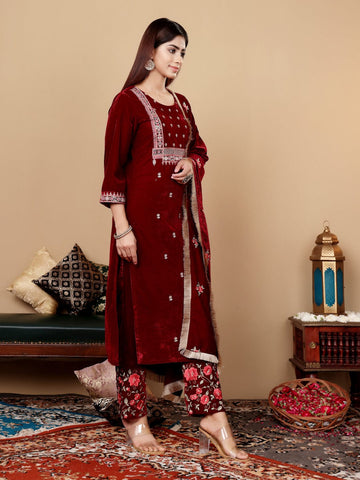 Varanga Women Maroon Velvet Thread Embroidered Straight Kurta With Trousers And Fringed Velvet Dupatta.