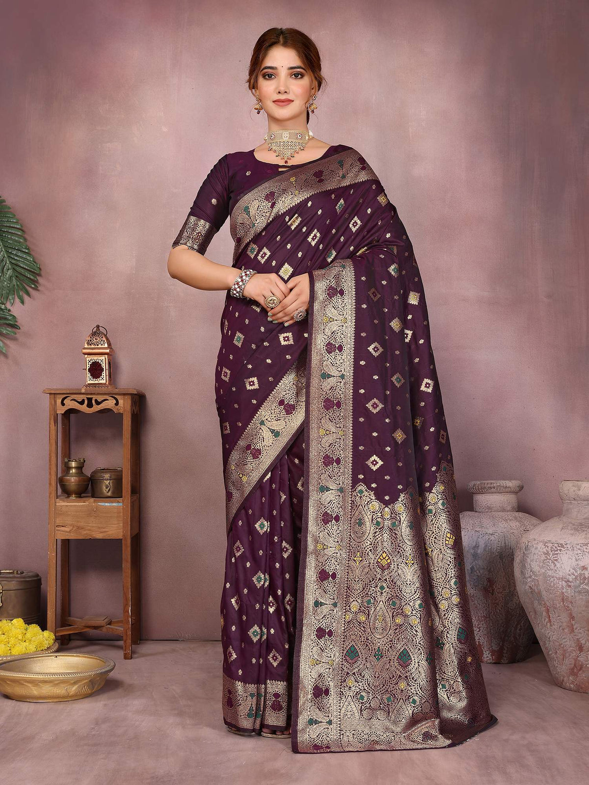 Varanga Women Banarasi Saree With Blouse Piece