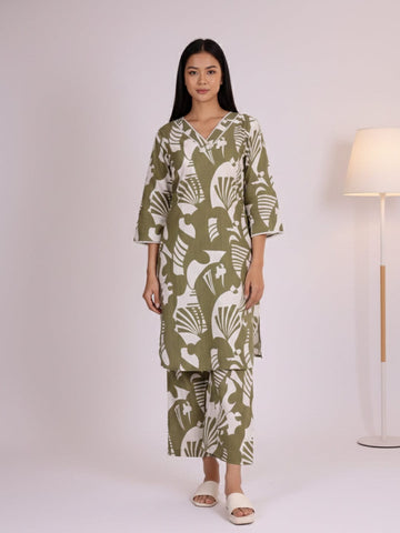 KSUT Women Bold Abstract Printed V Neck Flared Sleeve Kurta With Trouser