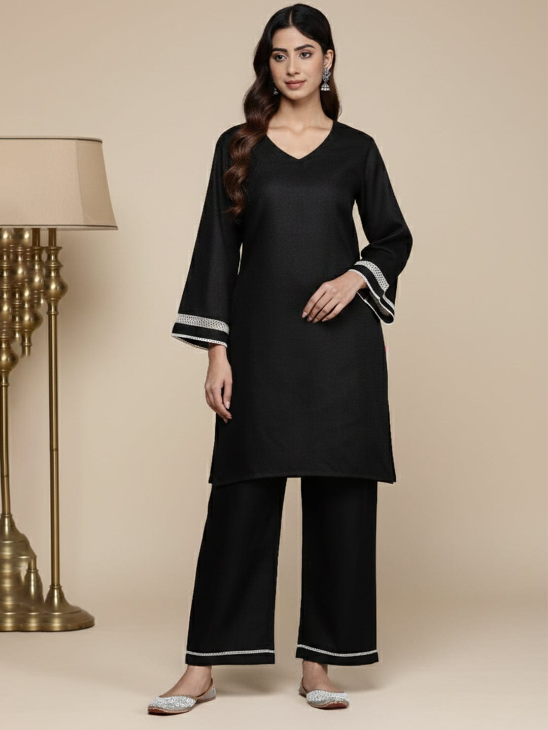 KSUT Women Black Lace Detailed Co-Ord Set – Varanga
