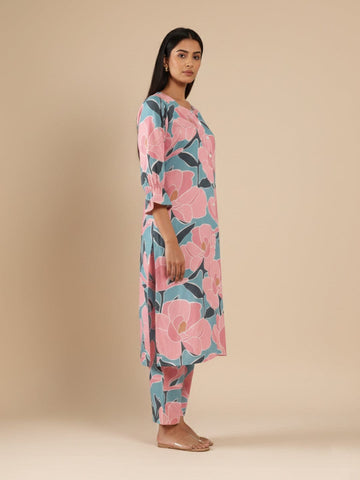 KSUT Women Teal And Pink Floral Printed Straight Kurta Paired With Bottom