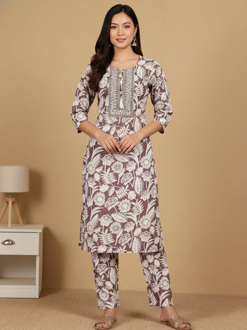 KSUT Women Thread Embroidered Yoke Floral Printed Kurta With Trouser
