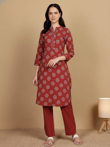 KSUT Women Printed Kurta With Thread Details On Neck Paired With Solid Trousers