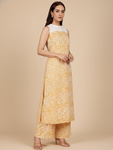 KSUT Women Floral Printed Lace Detailed Halter Neck Kurta With Palazzo