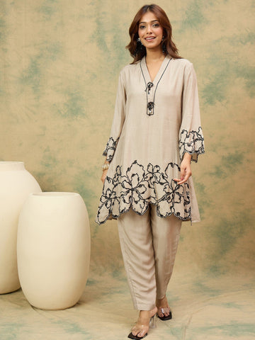 Varanga Women Off-White Co-Ord Set With Contrast Thread Embroidery , Paired With Comfy Ankle-Length Trousers For A Polished Look.