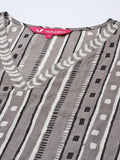 Varanga Women Grey Printed Straight Kurta With 3/4Th Sleeve.