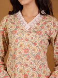 Varanga Women Off White Floral Prnted Straight Kurta