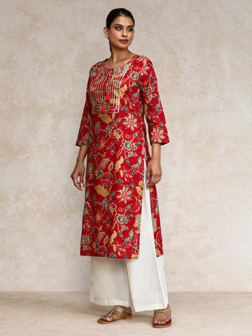 Varanga Women Bold Floral Printed With Lace gota patti Detailed Yoke Kurta