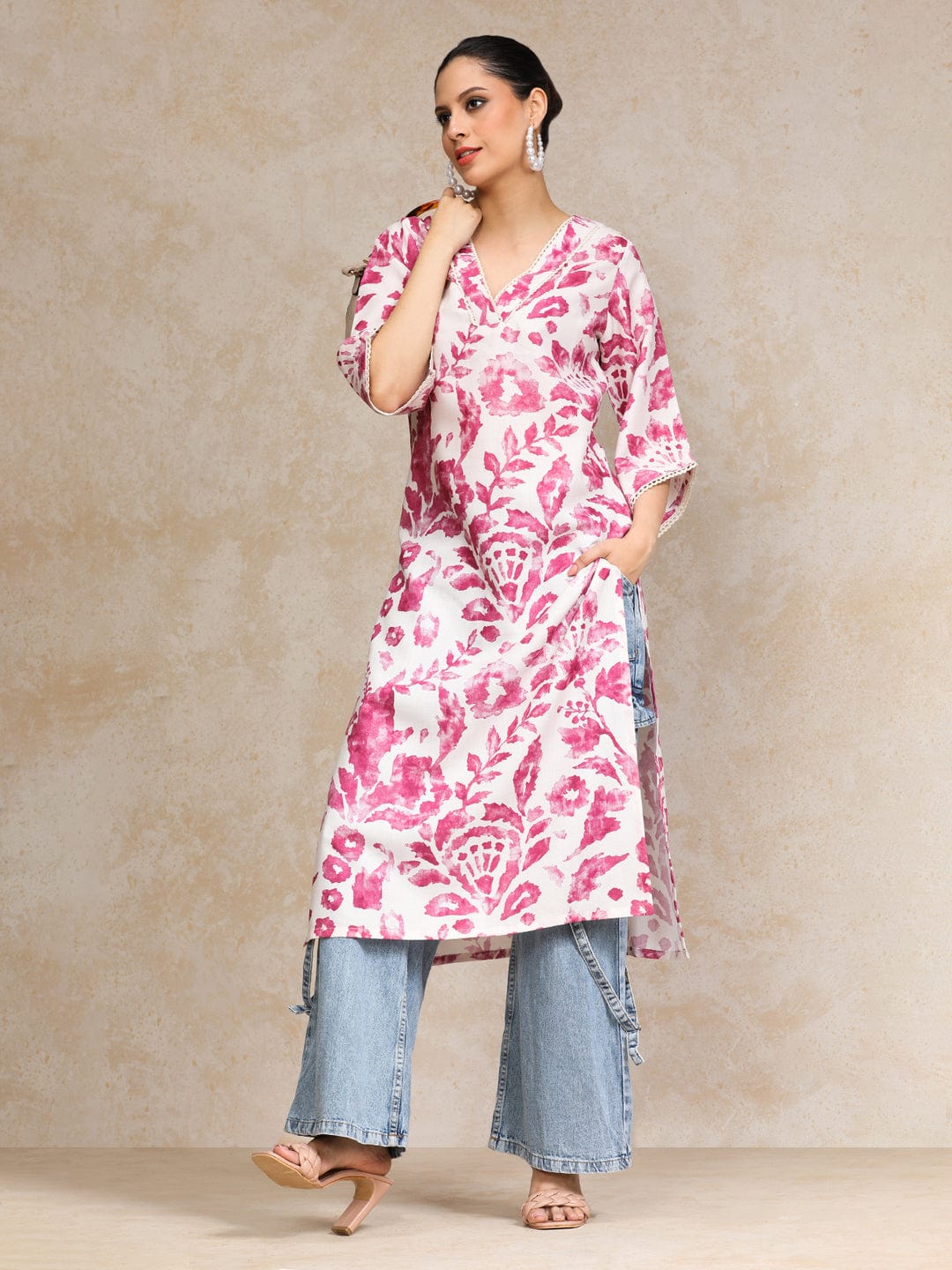 Abstract Printed V Neck Flared Sleeve Kurta