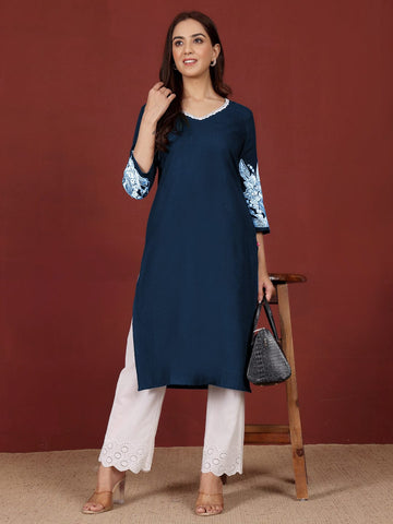 Varanga Women Floral Motif Thread Embroidered Straight Fit Kurta