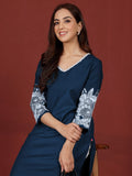 Varanga Women Floral Motif Thread Embroidered Straight Fit Kurta