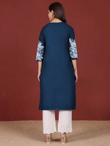 Varanga Women Floral Motif Thread Embroidered Straight Fit Kurta
