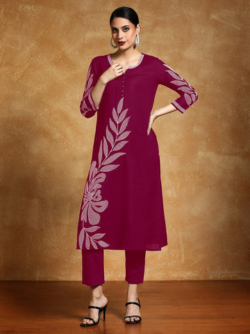 Varanga Women Thread Embroidered Floral Motif Kurta