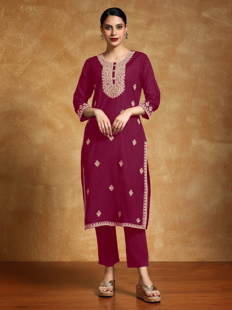 Varanga Women Floral Motif Thread Embroidered Yoke with All over Buta Kurta