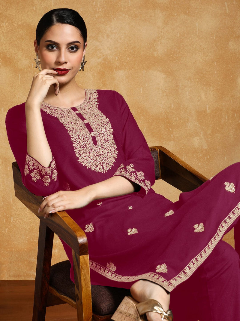Varanga Women Floral Motif Thread Embroidered Yoke with All over Buta Kurta