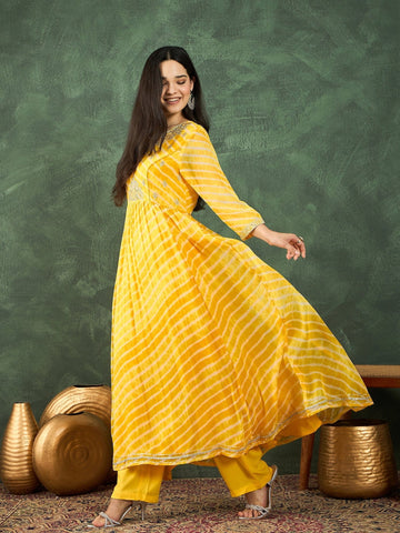 Varanga leheriya-printed Anarkali kurta with subtle zari detailing