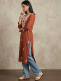 Varanga Elegant & Descriptive Lucknowi Chikan Straight-Fit Kurta