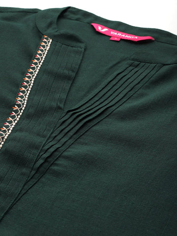 Varanga Women Green Mandarin Collar Thread Embroidered With Pleate Deatialing Kurta Paired With Bottom