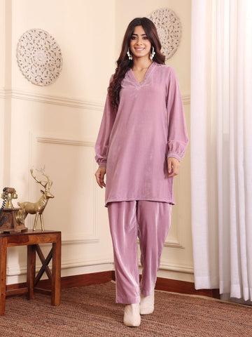 Varanga Women Long Puff Sleeve Velvet Kurta With Trouser .