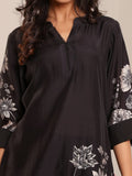 Varanga Women Black Floral Printed Kurta With Solid Trouser.