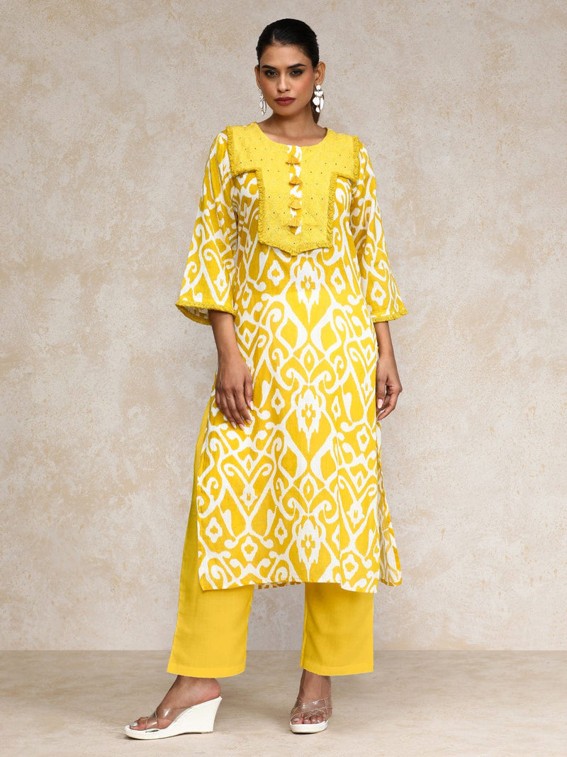 Varanga Women Ikat Printed Boho Look with Tassel Kurta & Trouser