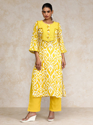 Varanga Women Ikat Printed Boho Look with Tassel Kurta & Trouser