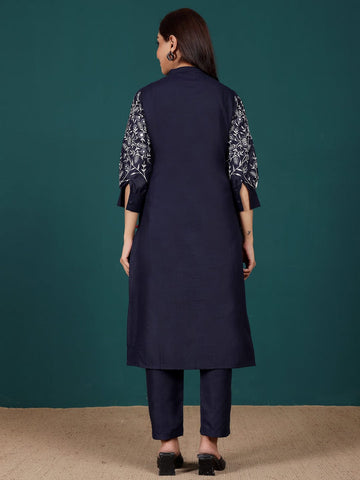 Varanga Women Floral Thread Embroidered Balloon Sleeve Pintuck Yoke Kurta With Trouser