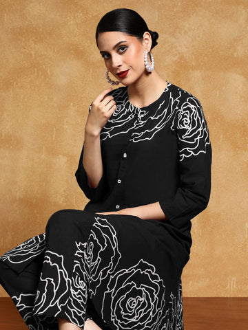 Varanga Women-Bold Floral Placement Printed Flared Kurta With Trouser