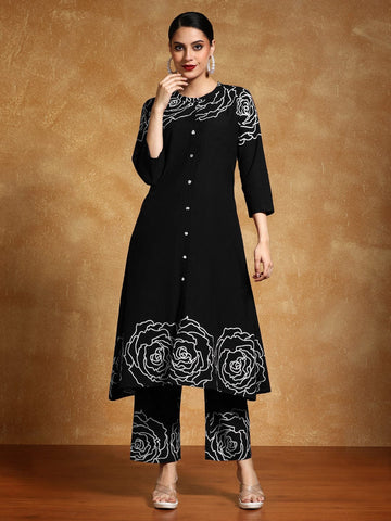 Varanga Women-Bold Floral Placement Printed Flared Kurta With Trouser