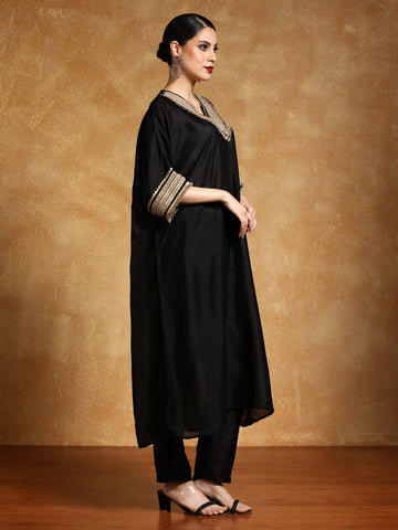 Varanga Women-Zari Embroidered Lace Neck Flared Kaftan With Trouser
