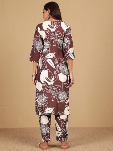 Varanga Women Round Neck Bold Print Kurta Set