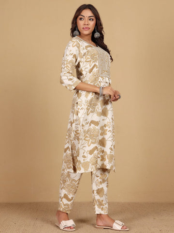 KSUT Women Round Neck Bold Print Co Ord Set
