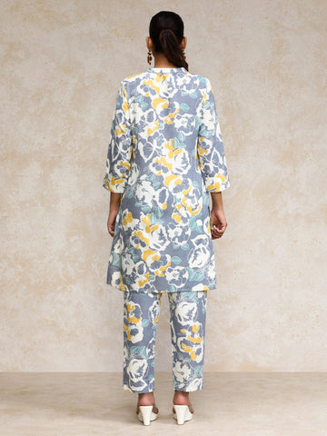 KSUT Women Abstract Printed Apple Hem Kurta with Trouser Coord Set