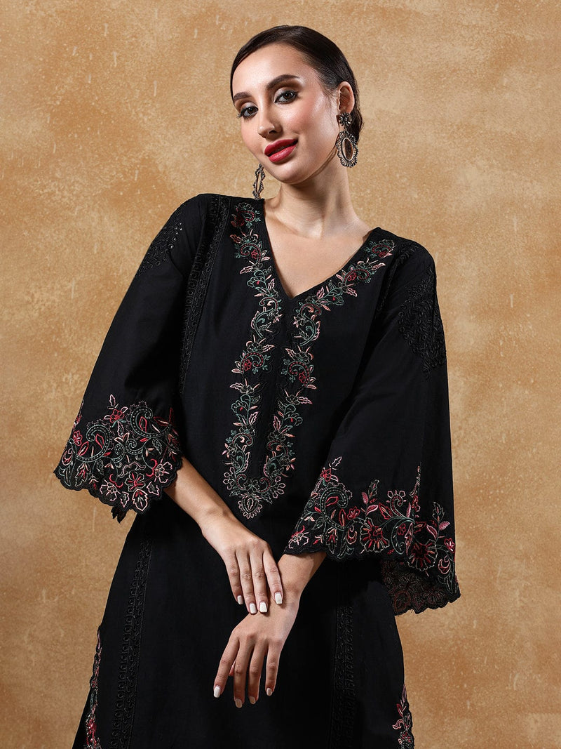 Varanga Women Thread Embroidered V-Neck Pure Cotton Kurta Sets