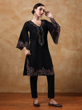 Varanga Women Embroidered V-Neck Pure Cotton Kurta Sets